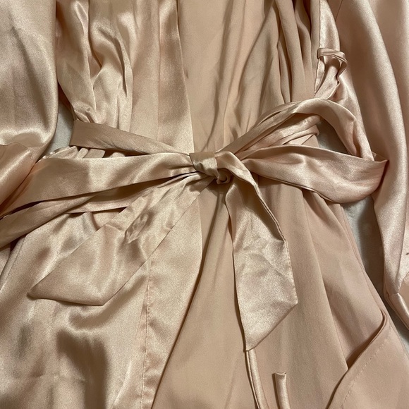 Victoria’s Secret pink/ peach kimono robe medium - Picture 4 of 4